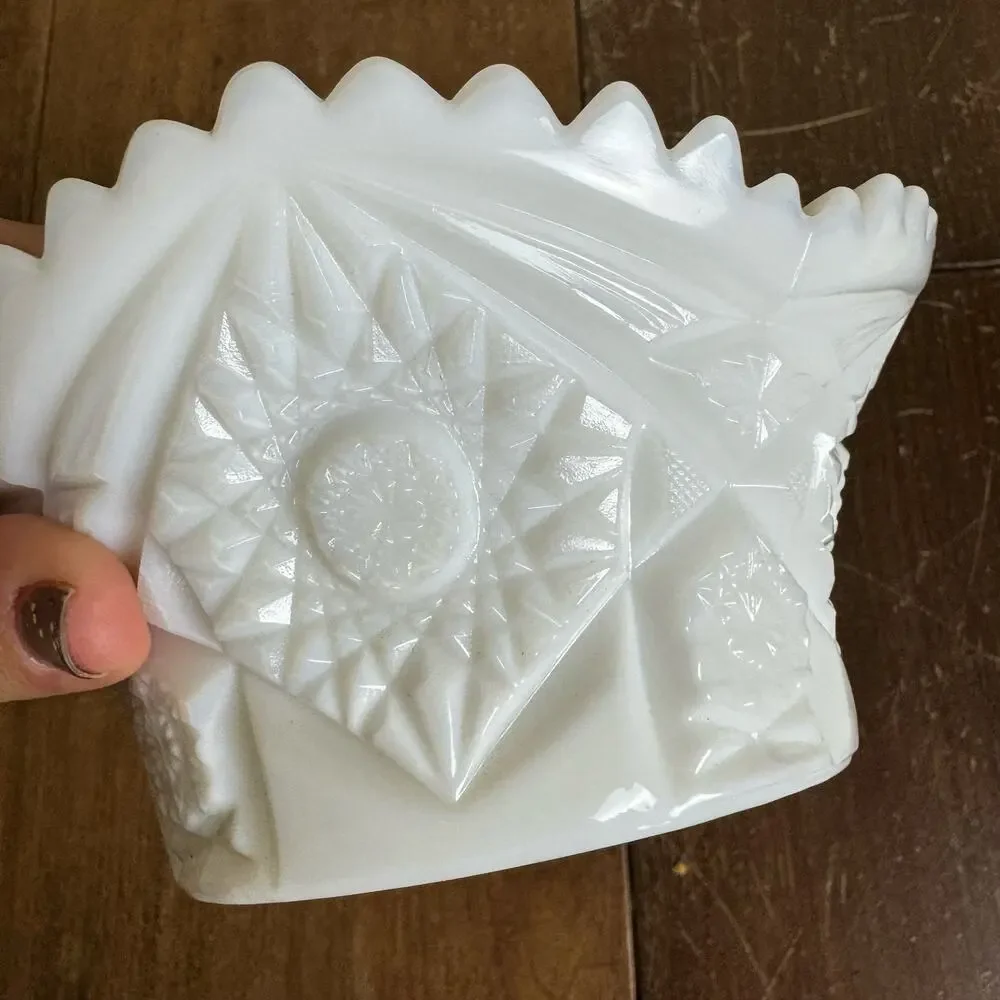 Vintage Milk Glass Sawtooth Square Hobstar‎ Starburst Catch All Candy Bowl